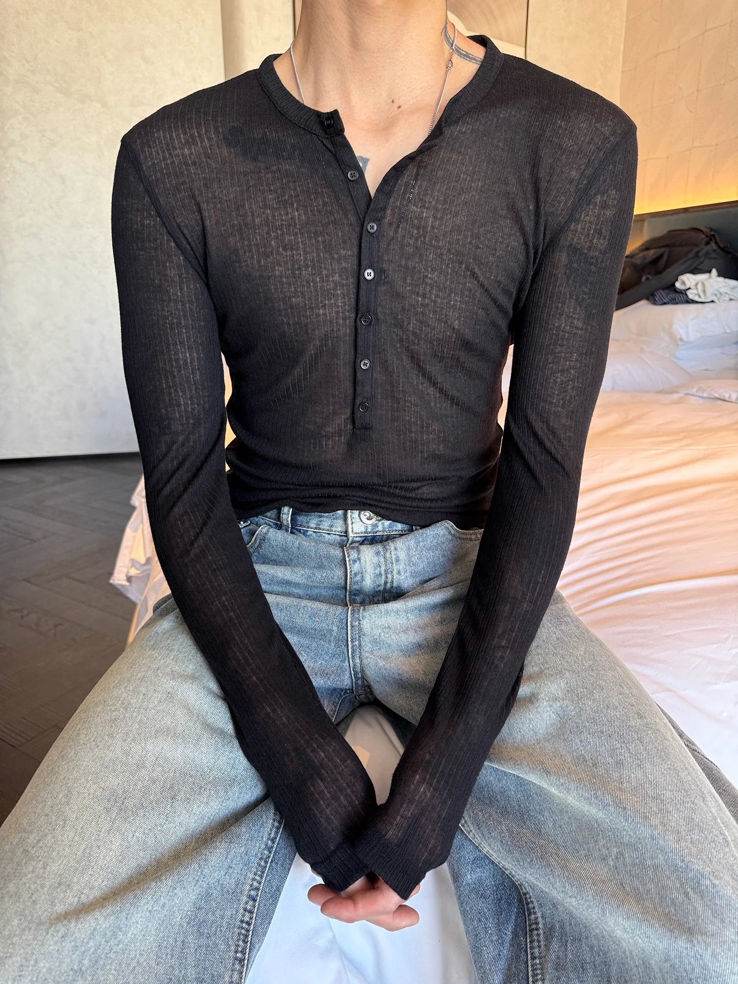 

Bla Slim Fit Long Sve T-irt Deep V Henry Collar Elastic Sun Protection Hollow out Breathable Youth Faion Summer Top