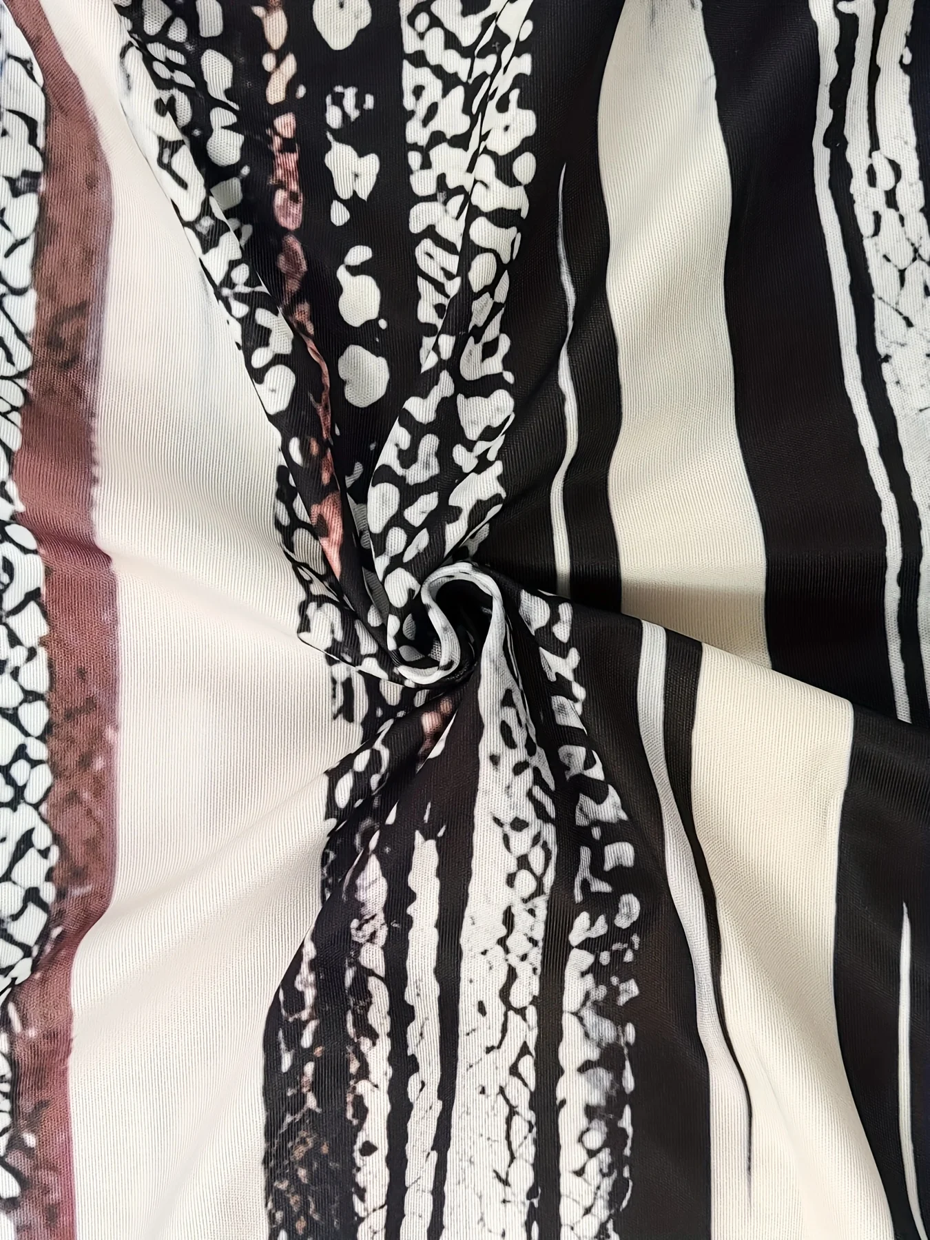 O novo conjunto masculino para o verão de 2025 é impresso em 3D, moderno, casual, confortável e respirável