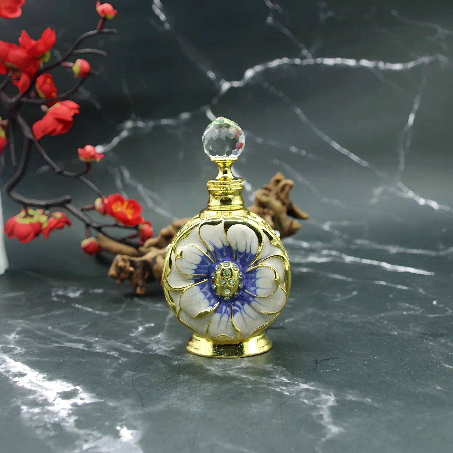 12ml Swiss Arabian Luxury Products Dubai Long Lasting And Addictive Personal Perfume Oil Fragrance A Seductive Signature Aroma