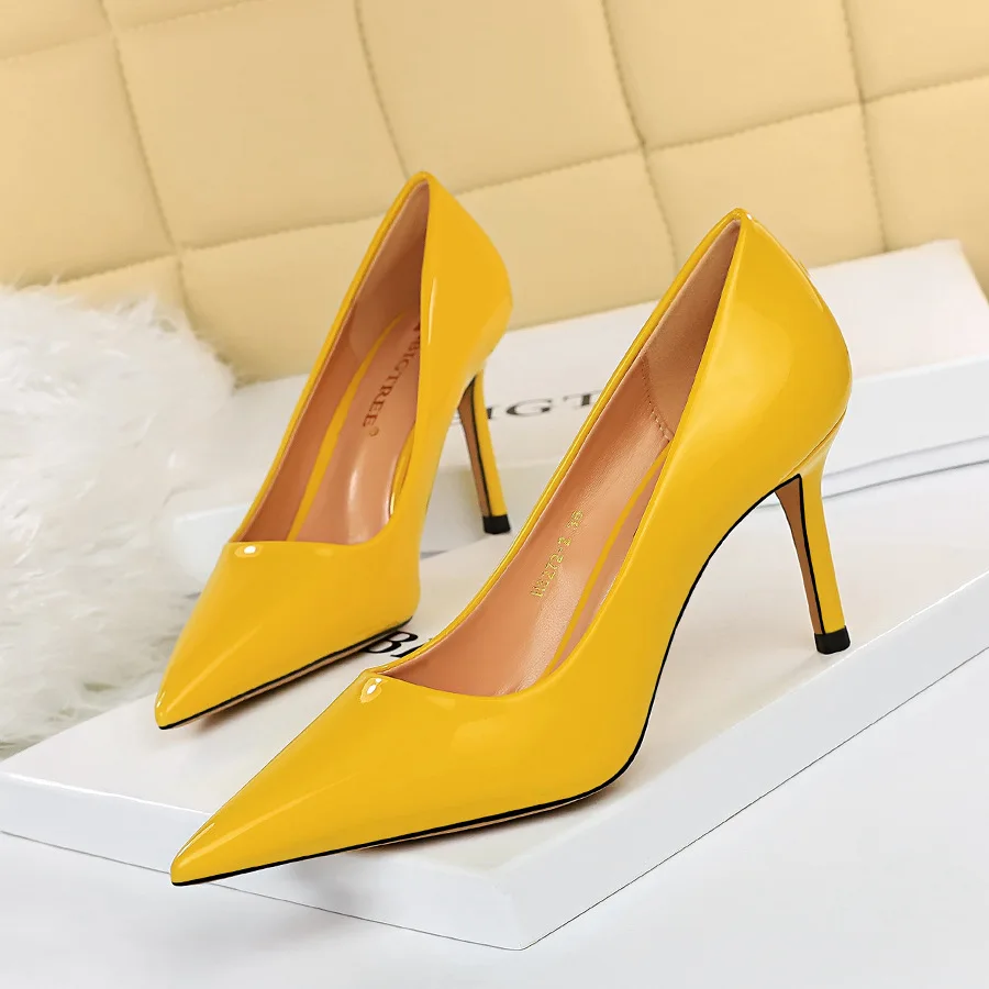 

Style Simple Shiny Lacquer Leather Shallow Mouth Pointed Head Sexy Slim Professional High Heel Wedding Shoes Shoe Women Pumps