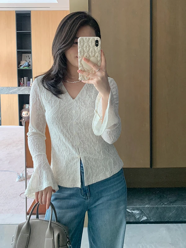 

Ele V-ne Lace irt Spring 2026 Slim Fit Bell Sve Tree Vine Pattern Faionable French Sle Polyester Fiber Long Sl...