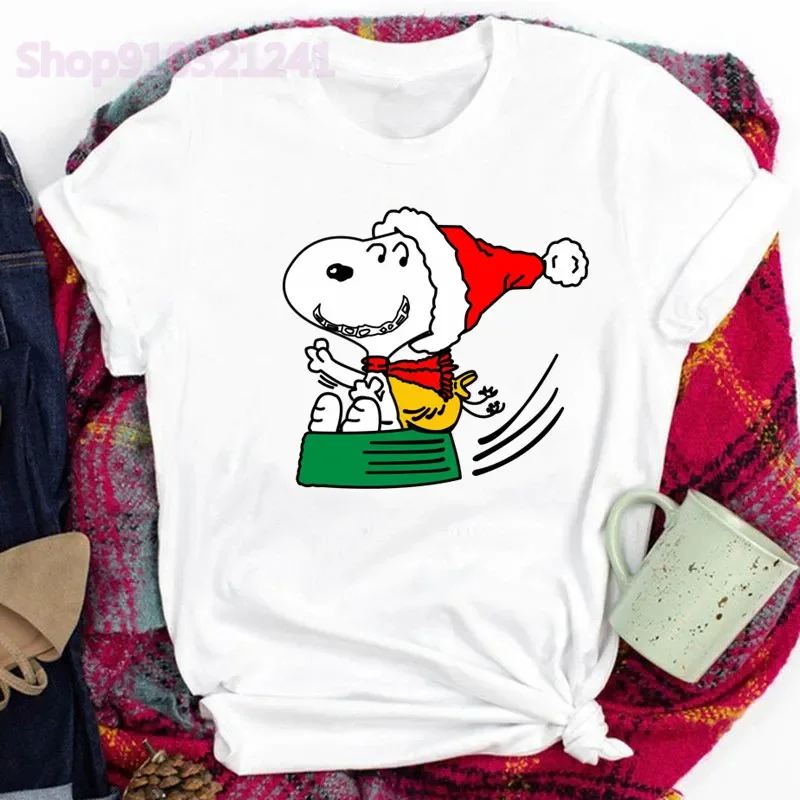 Camiseta de mujer, camiseta navideña de Snoopy, ropa de calle, camisetas gráficas de gran tamaño, camiseta de manga corta de verano Harajuku para mujer