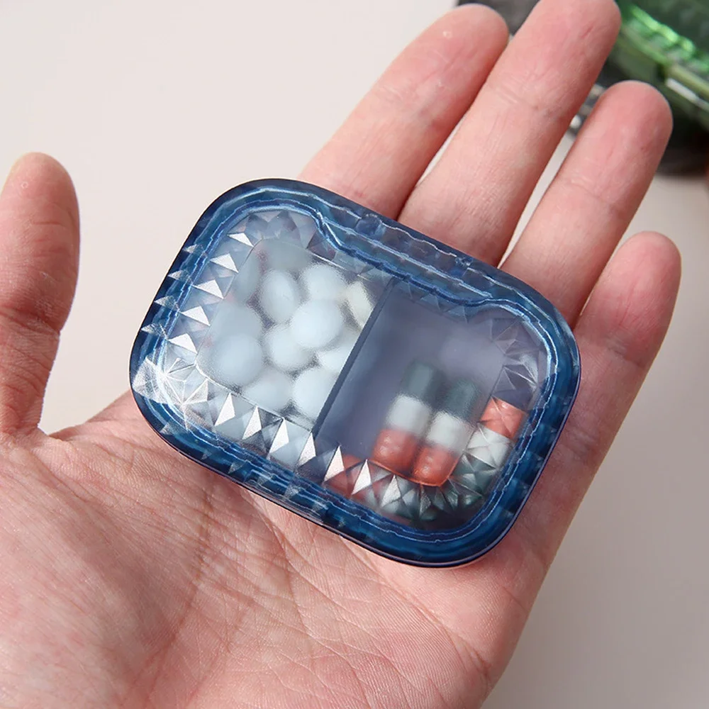 Kleine pillendoos, 2-compartimenten reispil-organizer voor portemonnee, zakapotheek, dagelijkse medicijncontainer voor pillen, vitaminen