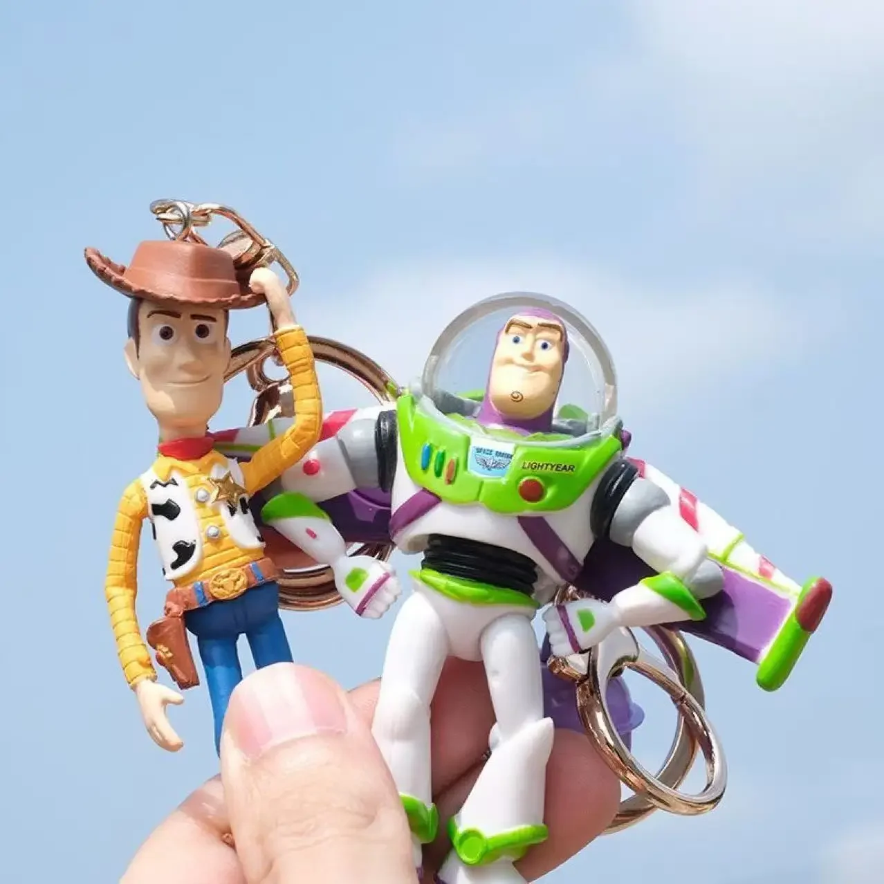 2026 Niedlicher Toy Story 5 Woody und Buzz Lightyear Puppen-Schlüsselanhänger, Taschenanhänger, Cartoon-Figur, Anime-Zubehör als Geburtstagsgeschenk – Detail 1