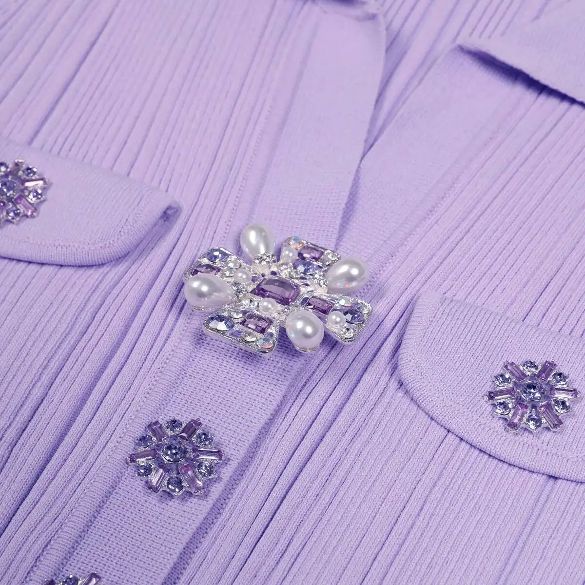 ชุดเดรสไหมพรมแขนยาว LEOSOXS ปกเสื้อปักเลื่อมติดกระดุมทรงหางปลา ชุดเดรสยาวทรงเข้ารูปสำหรับผู้หญิง ฤดูใบไม้ร่วง ทรงสลิม เซ็กซี่ เสื้อผ้าปี 2025