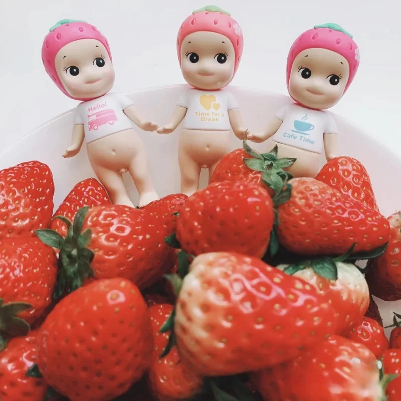 

Sonny Angel 6 Styles Strawberry Mini Figure Seoul Series Blind Box Doll Model Car Decoration Pink Collection Mystery Gift