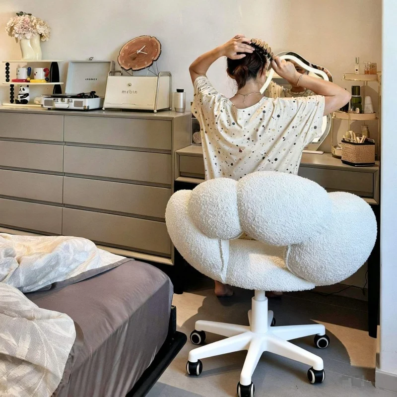 Bedroom Dressing Chair Lamb Fleece Makeup Chair Light Luxury Rotating Chair Soft Comfortable Chairs Pratical Furniture