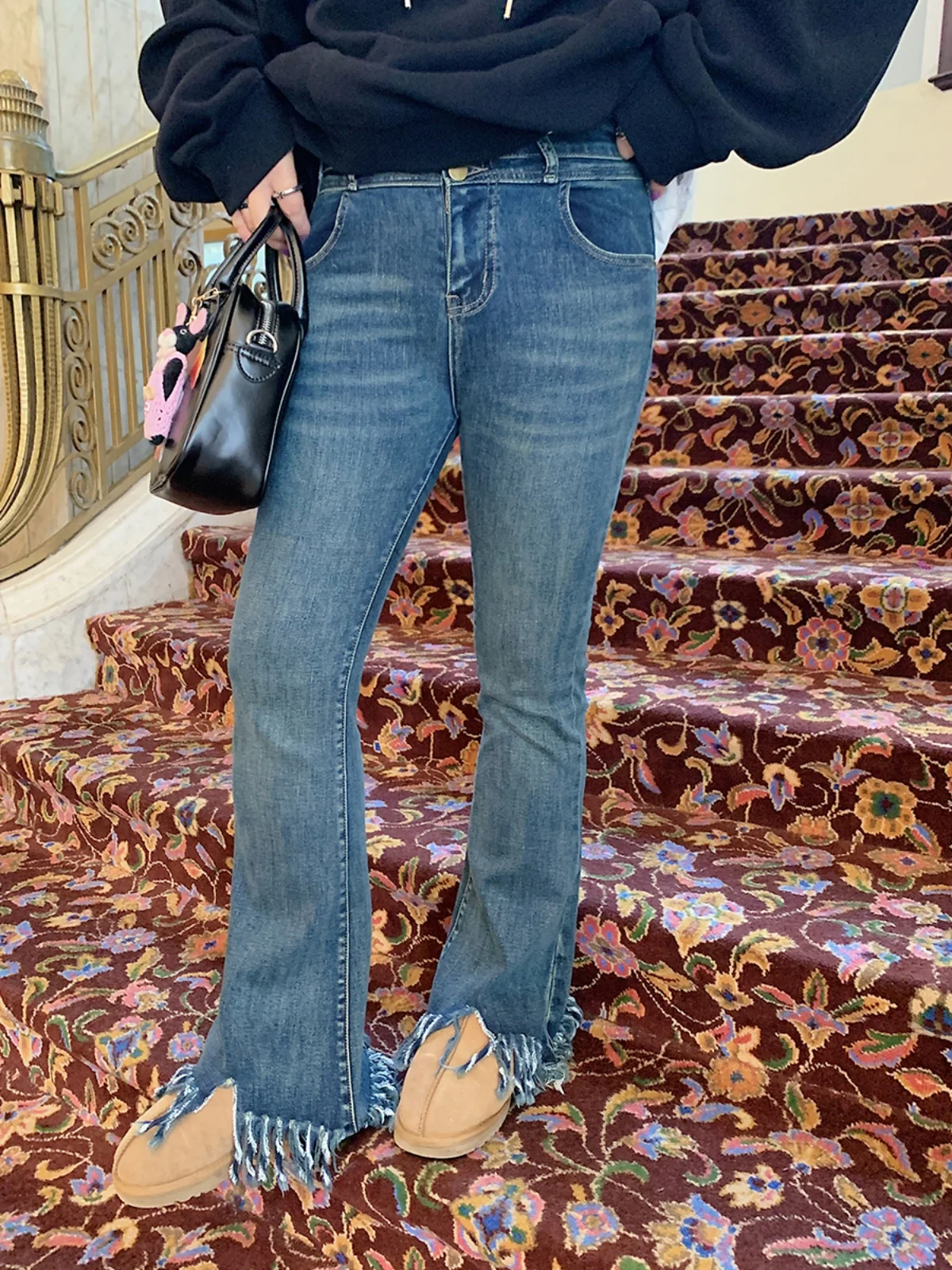 

Расклешенные женские джинсы с высокой талией и бахромой, повседневные синие джинсовые ткани, всесезонные женские джинсы с эффектом похудения, большие размеры