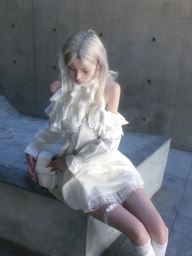 NONSAR สไตล์ญี่ปุ่น Y2k Lolita Bow สั้นสีขาวชุดผู้หญิงหวานลูกไม้ปิดไหล่ Slim Party Mini Dress