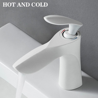 Bathroom Faucet kitchen Ceramics Cold Hot Water Basin Sink Mixer Tap Maple Leaf Deck Mounted Waterfall Tap Single Hole Tapware