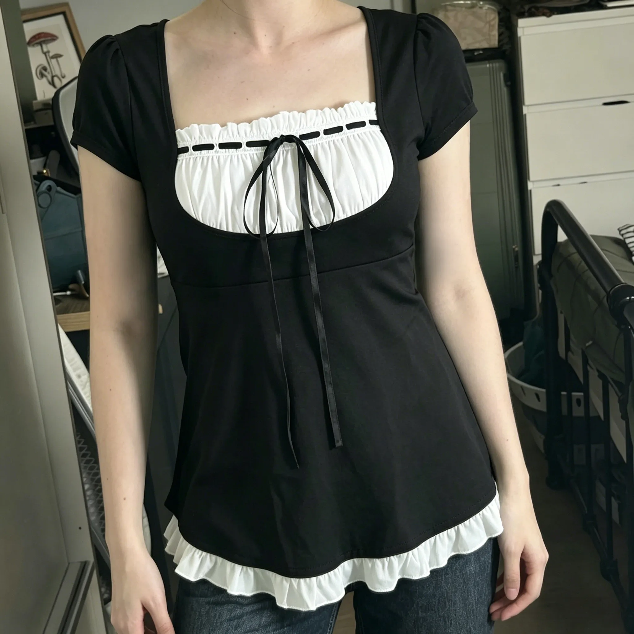 Women Black White Square Neck T-Shirt French Y2K Gyaru Fashion Vintage T-shirt Bow Ruffle Short Sleeve Tee Top for Women Summer