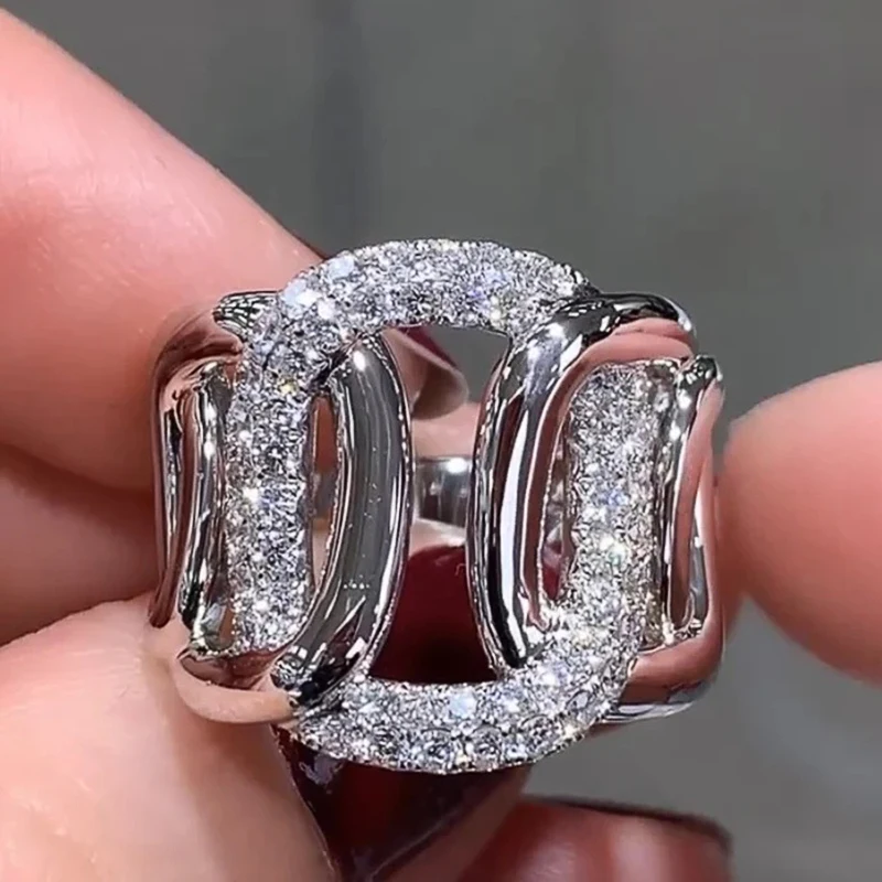 Huitan Dazzling Square Linked Square Design Ring for Women Bright Delicate Finger Accessory Unique Opulent Jewelry for Party Hot