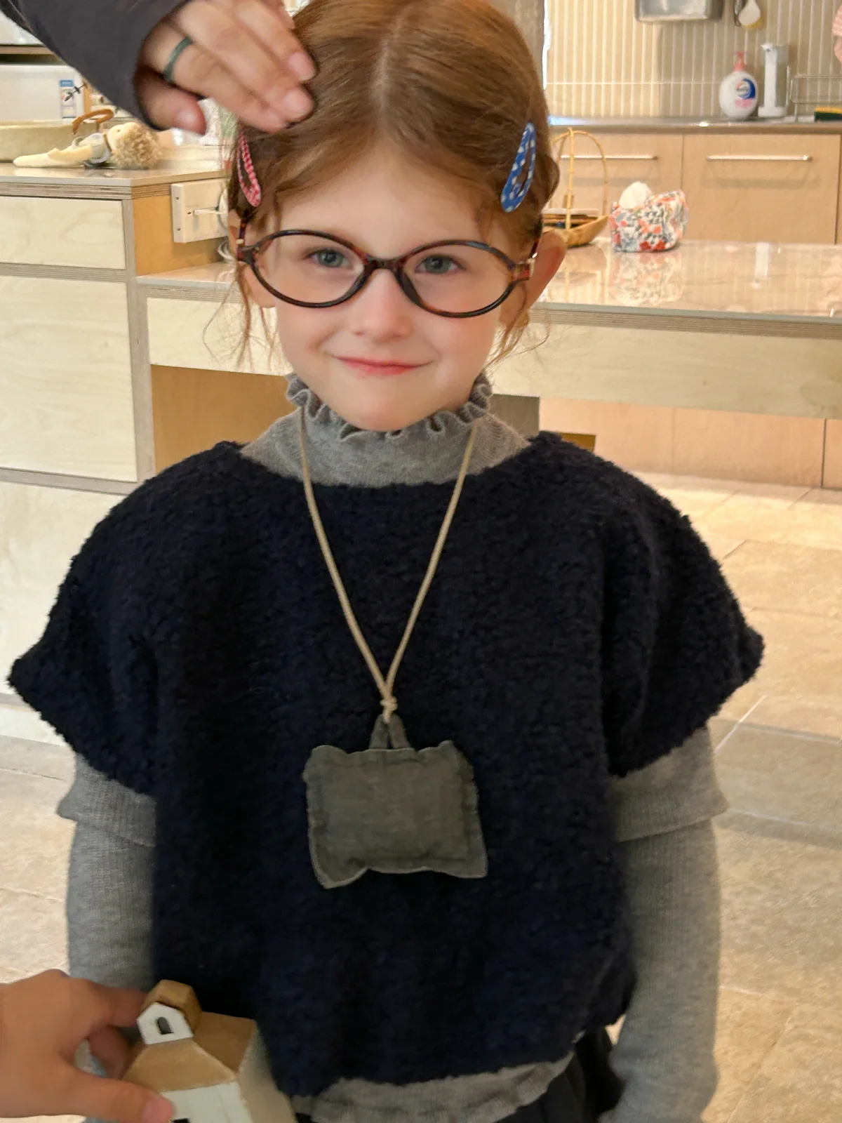 

Girl Waistcoat 2025 Autumn and Winter New Children's Clothing Girl Baby Design Feeling Hair Sleeveless Vest Casual Simple Daily