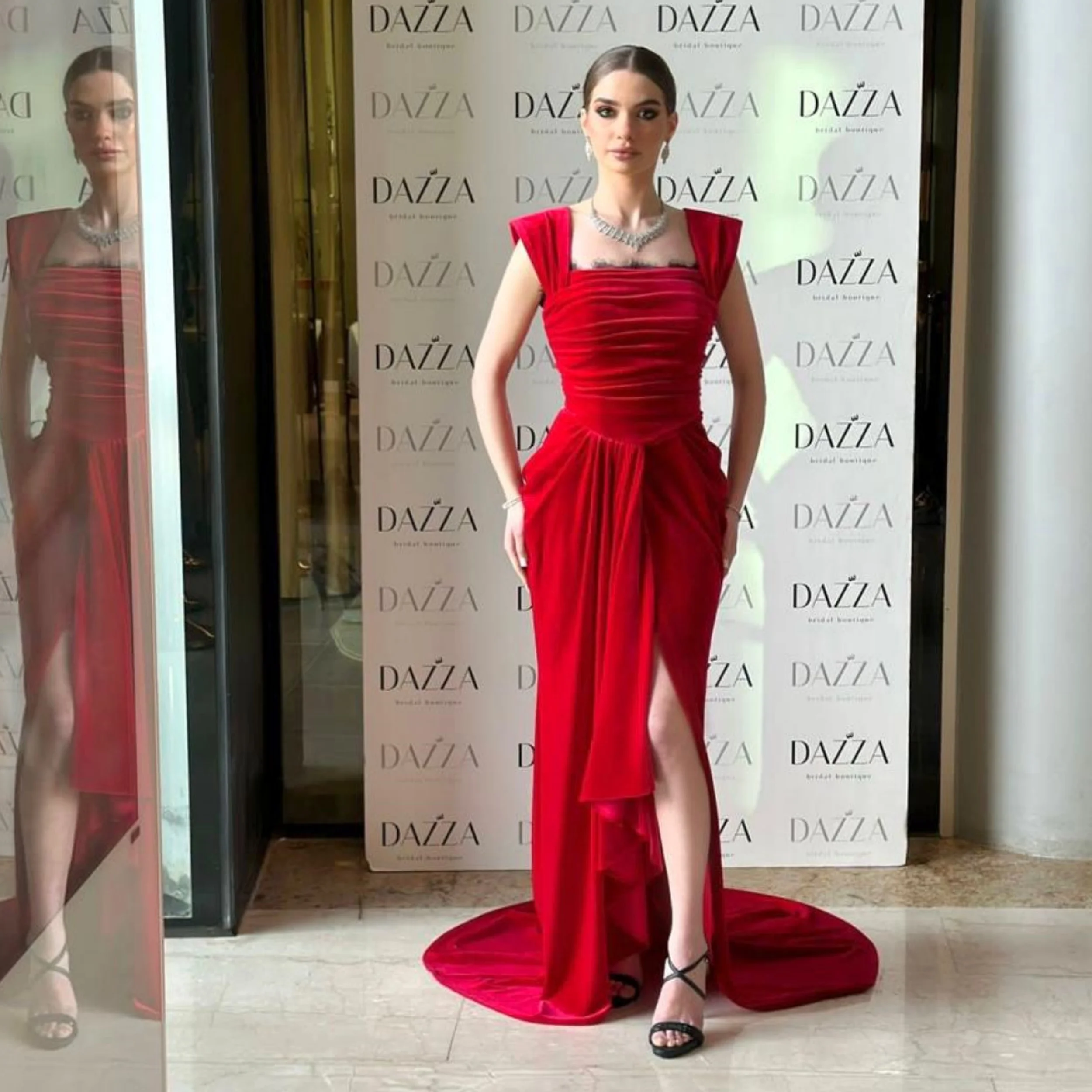 

Elegant Red Pleated Prom Gowns Sexy Collar Mermaid Gala Gowns Side Slit Lace Party Dress Customzied Ruched Formal Occasion Wear