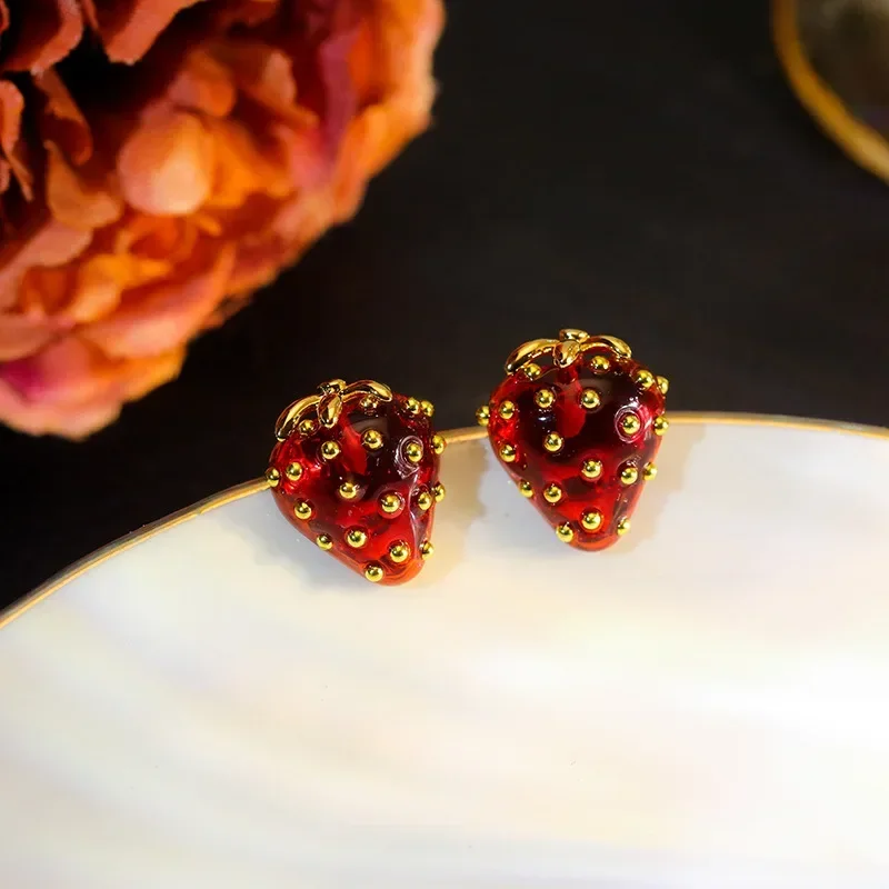 Red Zircon Strawberry Women\'s Stud Earrings 2023 Trend Sweet Simple Design Fruit Jewelry Personalized Earrings