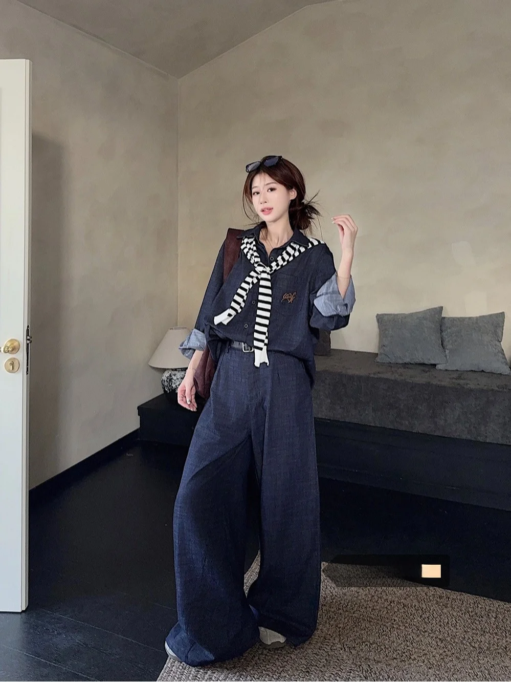 

Korean Sle Embroidered Letter Denim irt Jaet Wide Leg Pants Striped awl Women's Faion Set Autumn New Arrival
