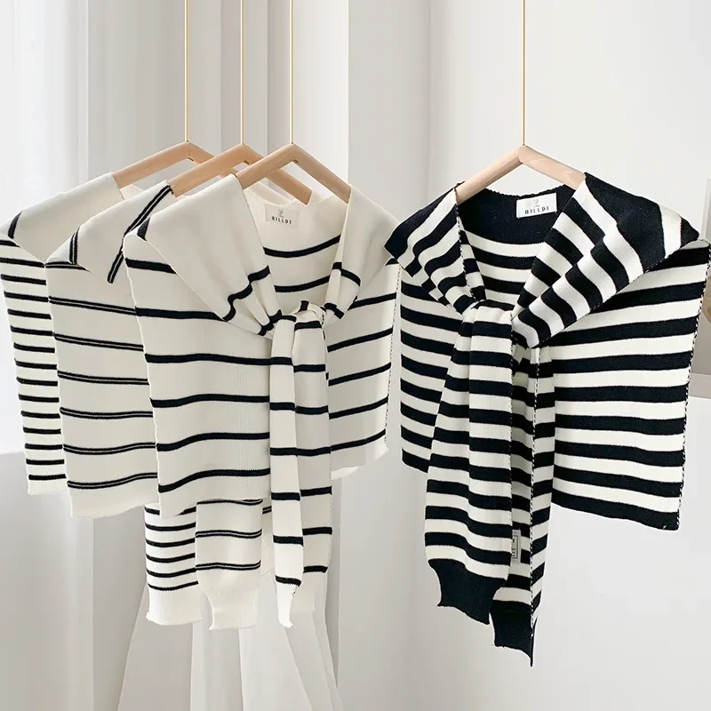 2025 New Poncho Black and White Striped Knitted Shawl Decorative Shoulder Versatile Neck Protection Paired with Shirt Cape P3
