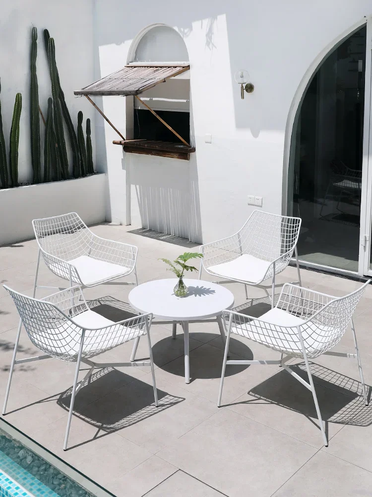 

Modern minimalist outdoor courtyard tables and chairs The Terrace outdoor creative balcony outdoor leisure iron tables