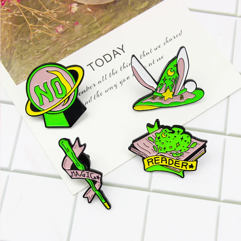 Magic Wizard Halloween Enamel Pin Green Magic Ouija Book Wand Hat Crystal ball Witches Brooches Lapel pins Badge Jewelry Gifts