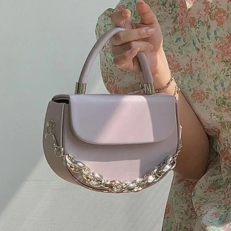 

Niche Design High-end Stylish Chain Small Square Bag 2025 New Fashion Saddle Bag Textured Crossbody Bag