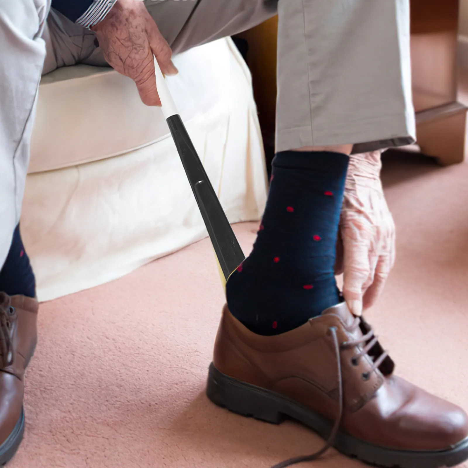 Detachable Multi-Use Dressing Pole for Elderly Adults Handicapped Individuals Easy Operation Portable Shoe Horn Dressing Aid