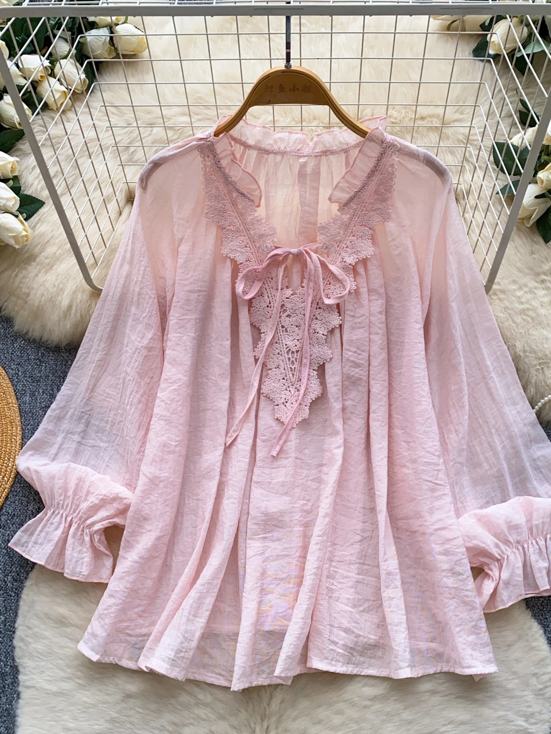 Gentle Breeze Lace Splice V-neck Tie Shirt Women Long Sleeve Loose Fashion Korean Style Commute Breathable Polyester Fiber