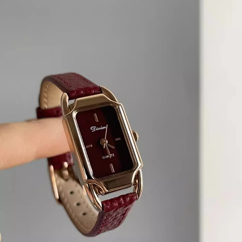 2025 waterproof quartz watch birthday gift medium ancient style niche classic trend women's watch elegant and simple