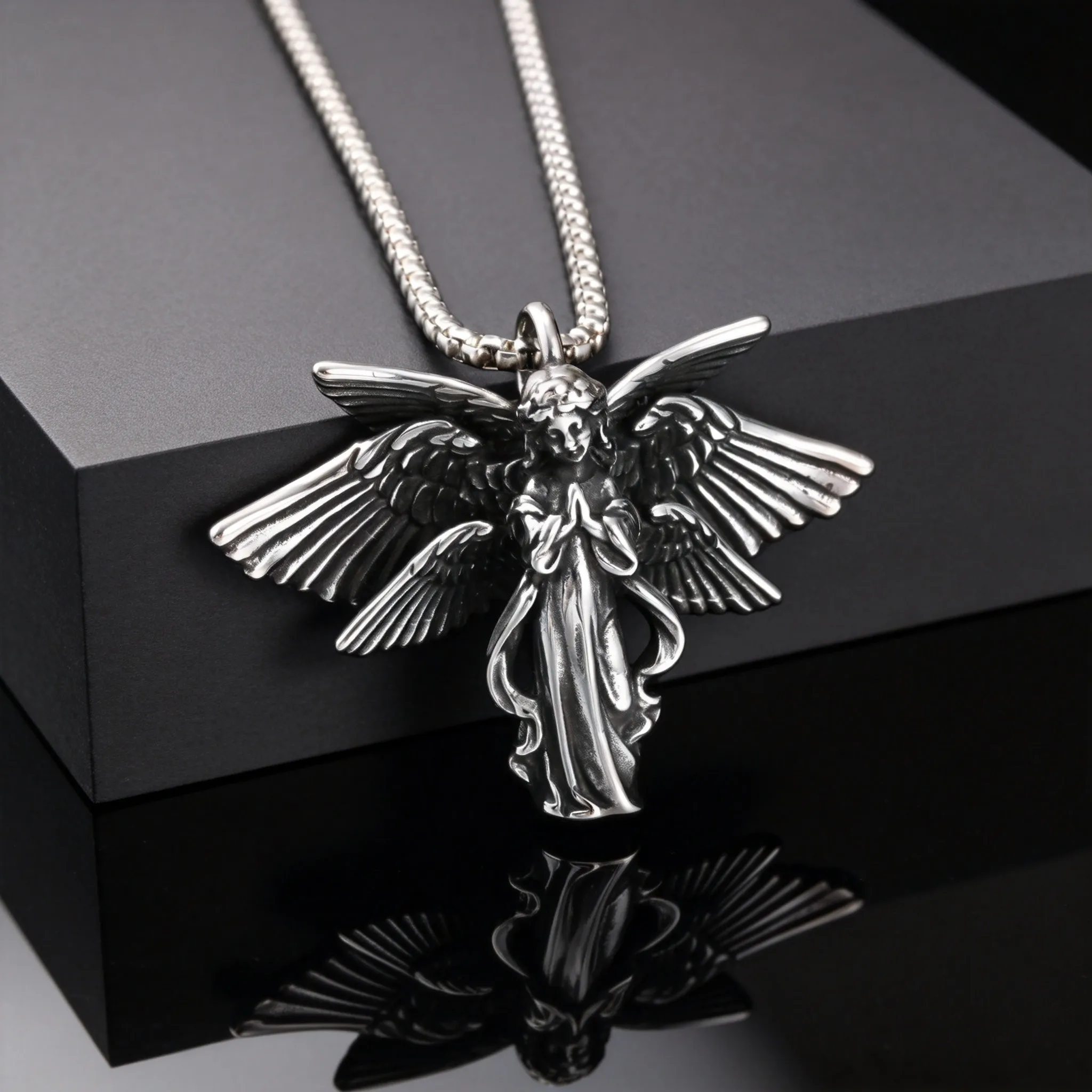 Classic Vintage Angel Wings Pendant Necklace for Men, Stainless Steel Seraph Prayer Necklace, Hip Hop Punk Jewelry Accessories