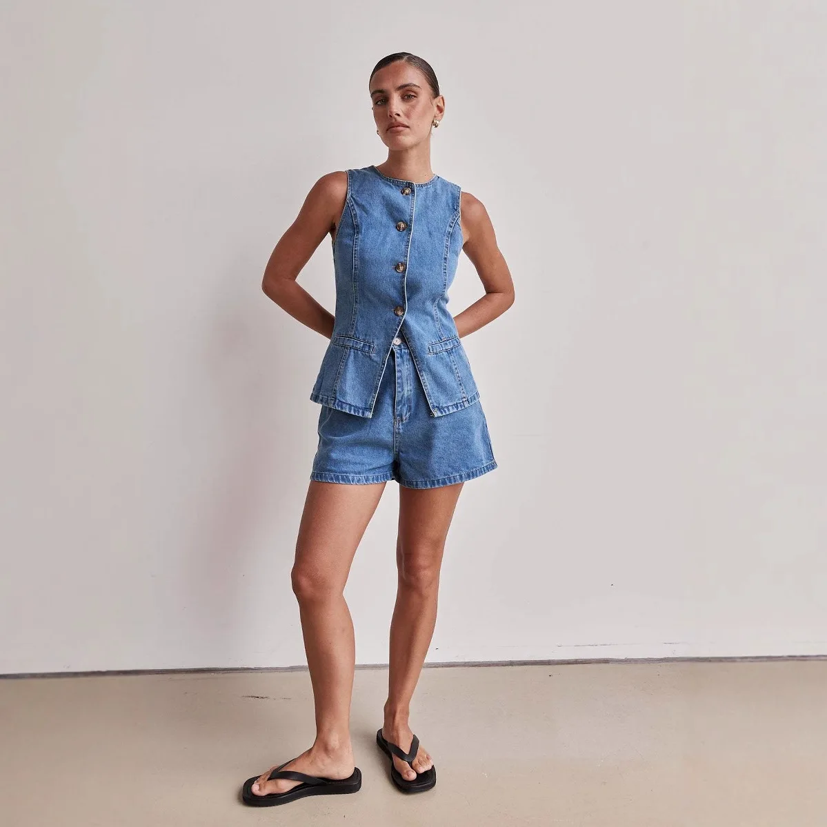 

New in Matching Sets Sleeveless Waisted High Waisted Loose Denim Shorts Set Summer Y2k Elegant Denim Shorts Two Piece Lady Set
