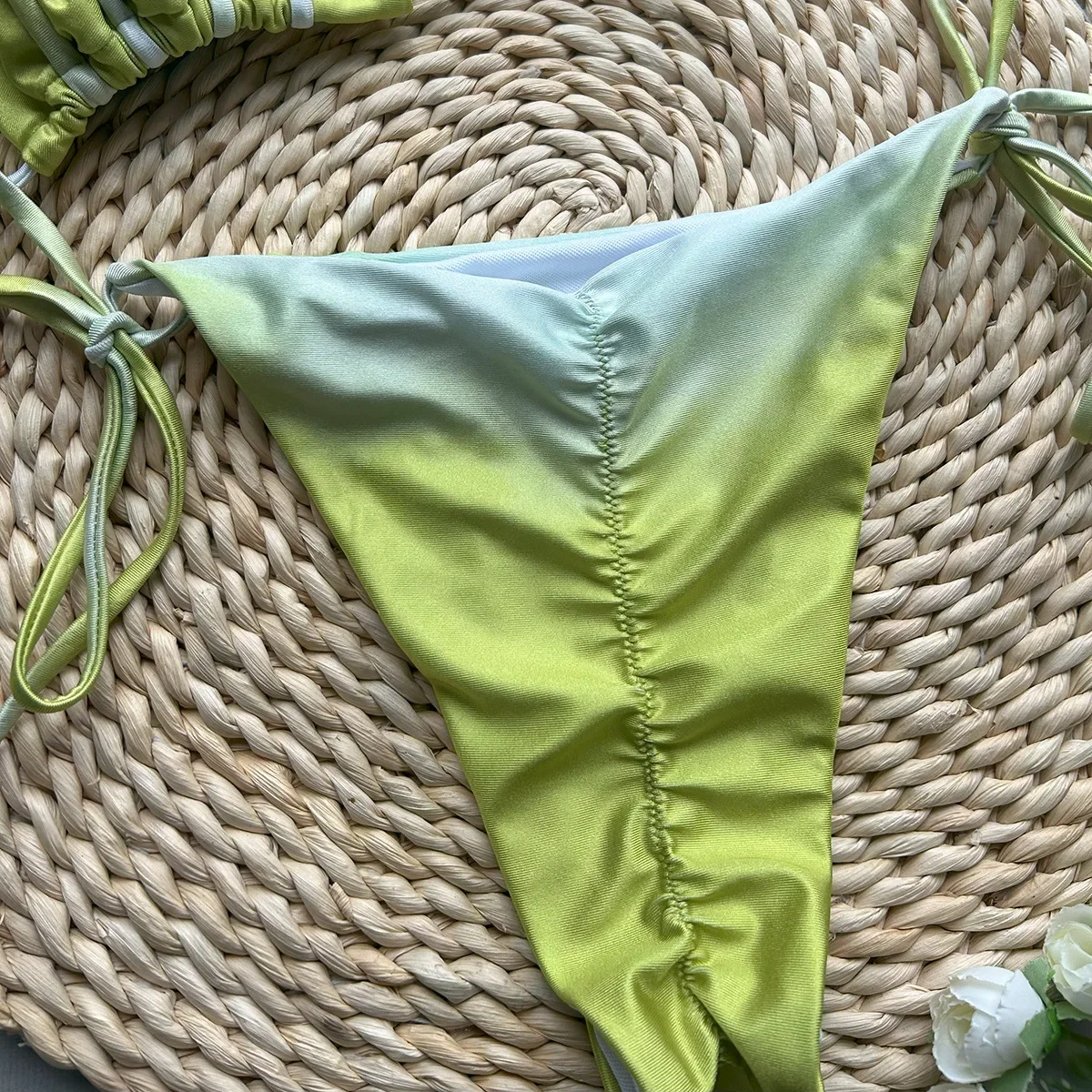 セクシーなタイダイビキニセット ブラジリアン水着 サマー2025新作 レディース水着 ビキニ