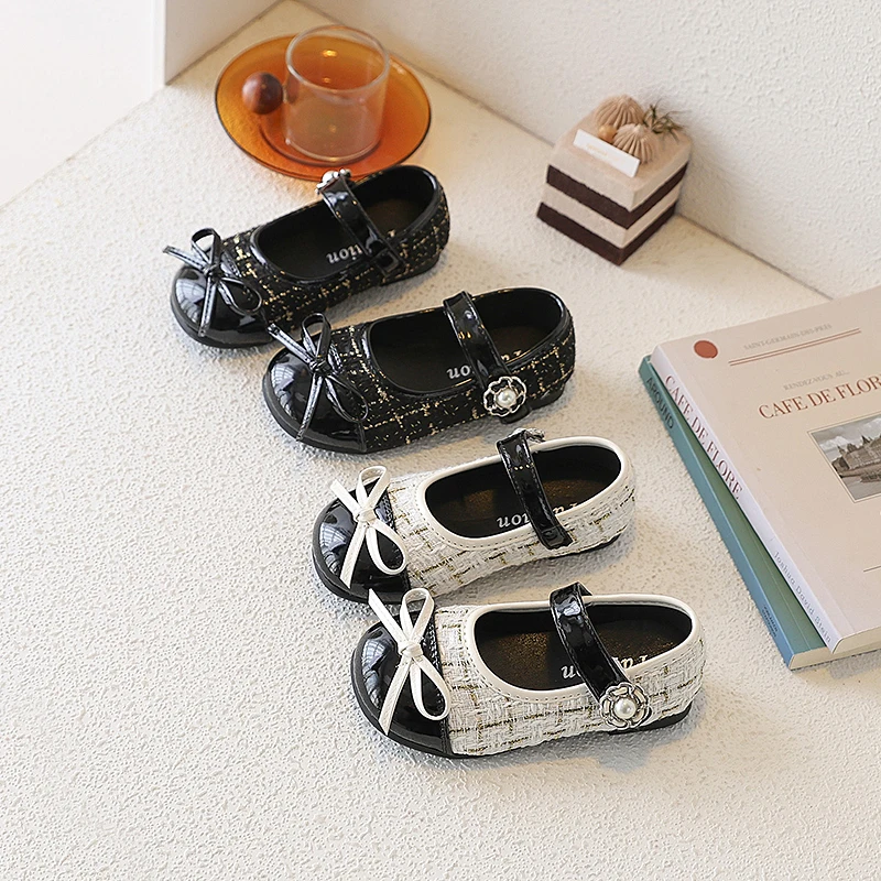 

Kids Flat Shoes Soft Sole for Girls Leather Shoes with Simple Bow Ins Trendy 2026 New Children Princess Shoes with Sweet Flower