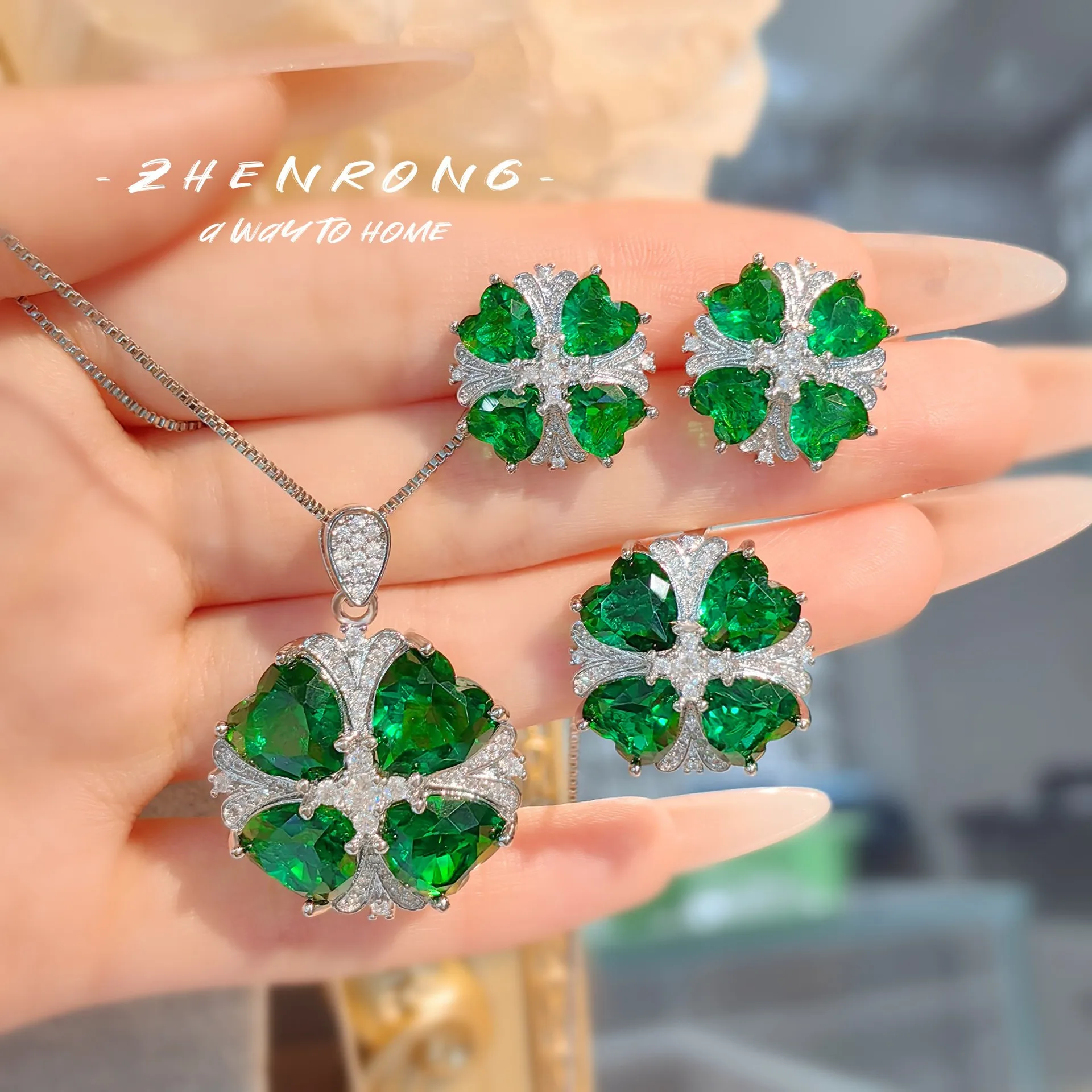 Women Temperament Four Leaf Clover Platinum Plating Jewelry Sets Sparkling Heart Shape CZ Wedding Party Ring/Earring/Necklace