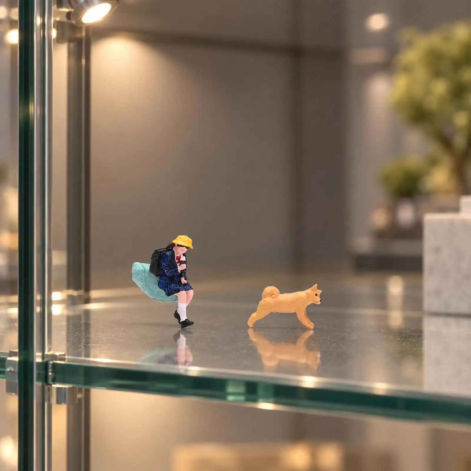 2 Pieces 1/64 Scale Resin Miniature Figures Compact Schoolgirl and Dog Figure Set 1/64 Scale Diorama Figures Non Figurines