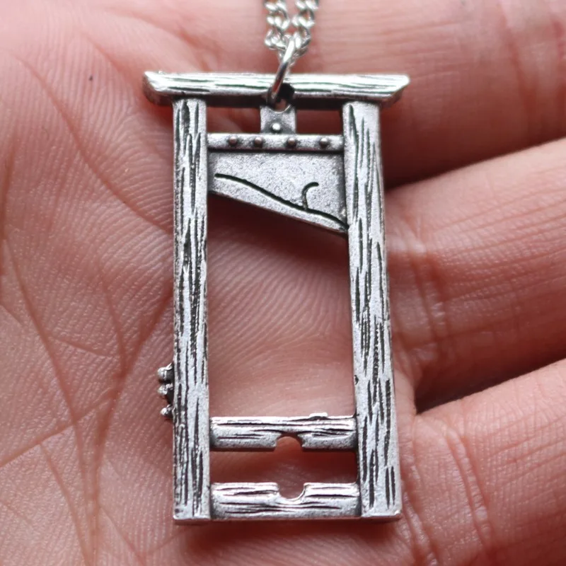 Stainless Steel Neck Chain Jewelry Guillotine Necklace Knife Goth Rock Pendant Chopping Axe Sweater Necklace Chains Jewelry