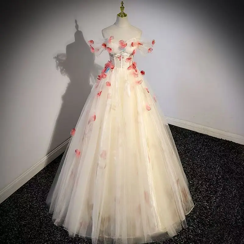 

ZJ4071 New Style Pink Quinceanera Dresses 2025 Short Sleeves Appliques Customized Ball Gown Princess Sweet 16 Gown