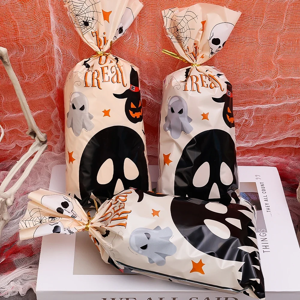 50PCS Halloween Candy Bags with Ties Cartoon Spooky Ghost Bat Snack Cookie Bags Kids Gift Packaging Bag Halloween Party Supplies