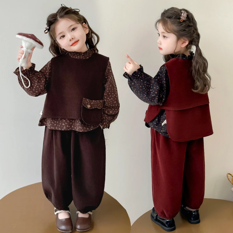 

Модная одежда для девочек, осень-весна 2024, новая рубашка с цветочным принтом, однотонный жилет и брюки, вельветовый комплект из трех предметов