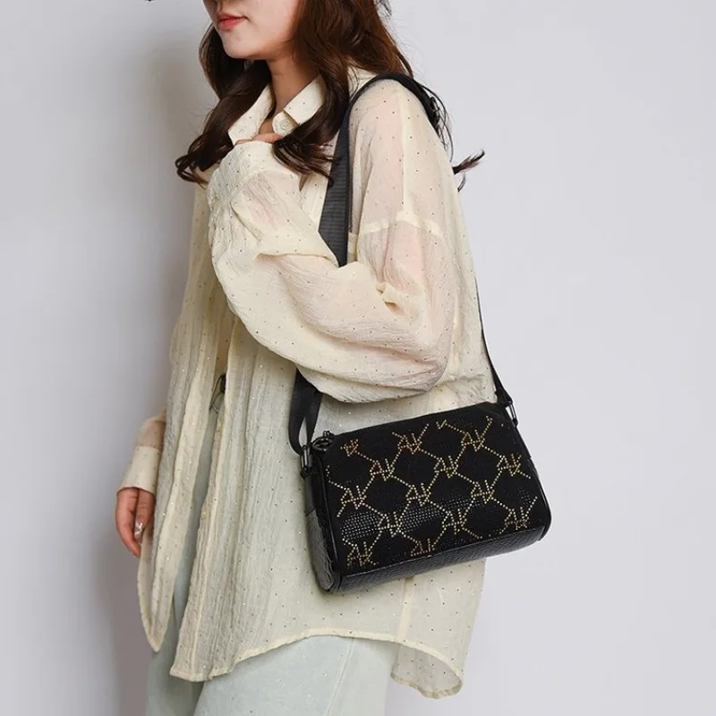

Women Handbag 2025 New Model Cute Pillow Bag Printing Campus JK Style Lightweight Shoulder Purse For Students School Carry