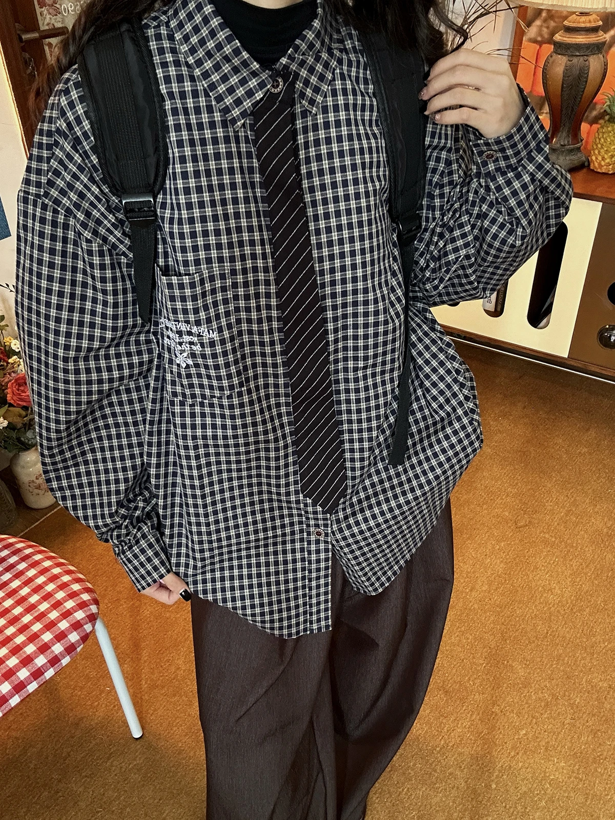 

Свободный крой, клетчатый узор, повседневный стиль, женская осенняя коллекция, отложной воротник, универсальный топ, дышащий, длинный рукав, модный