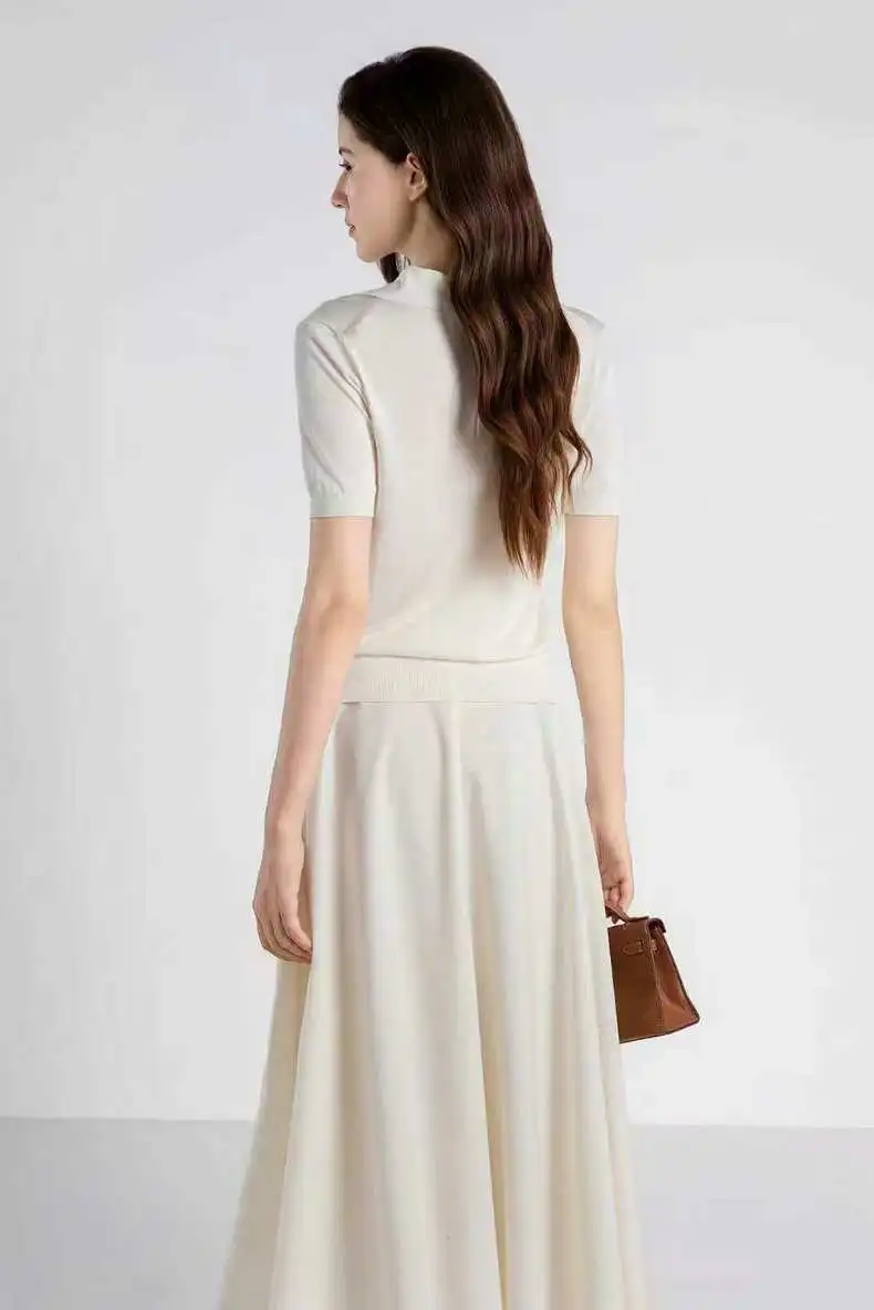 2026 Spring/Summer New Arrival: Women's Short-Sleeve Knitted Top — Breathable Silk-Blend V-Neck with Collar