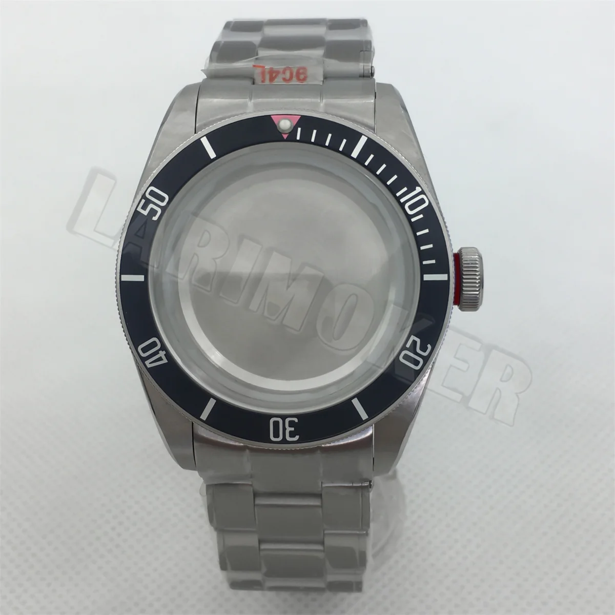 

41mm domed sapphire crystal case is equipped with a stainless steel bezel and is suitable for NH35 NH36 PT5000 ETA2824 movements