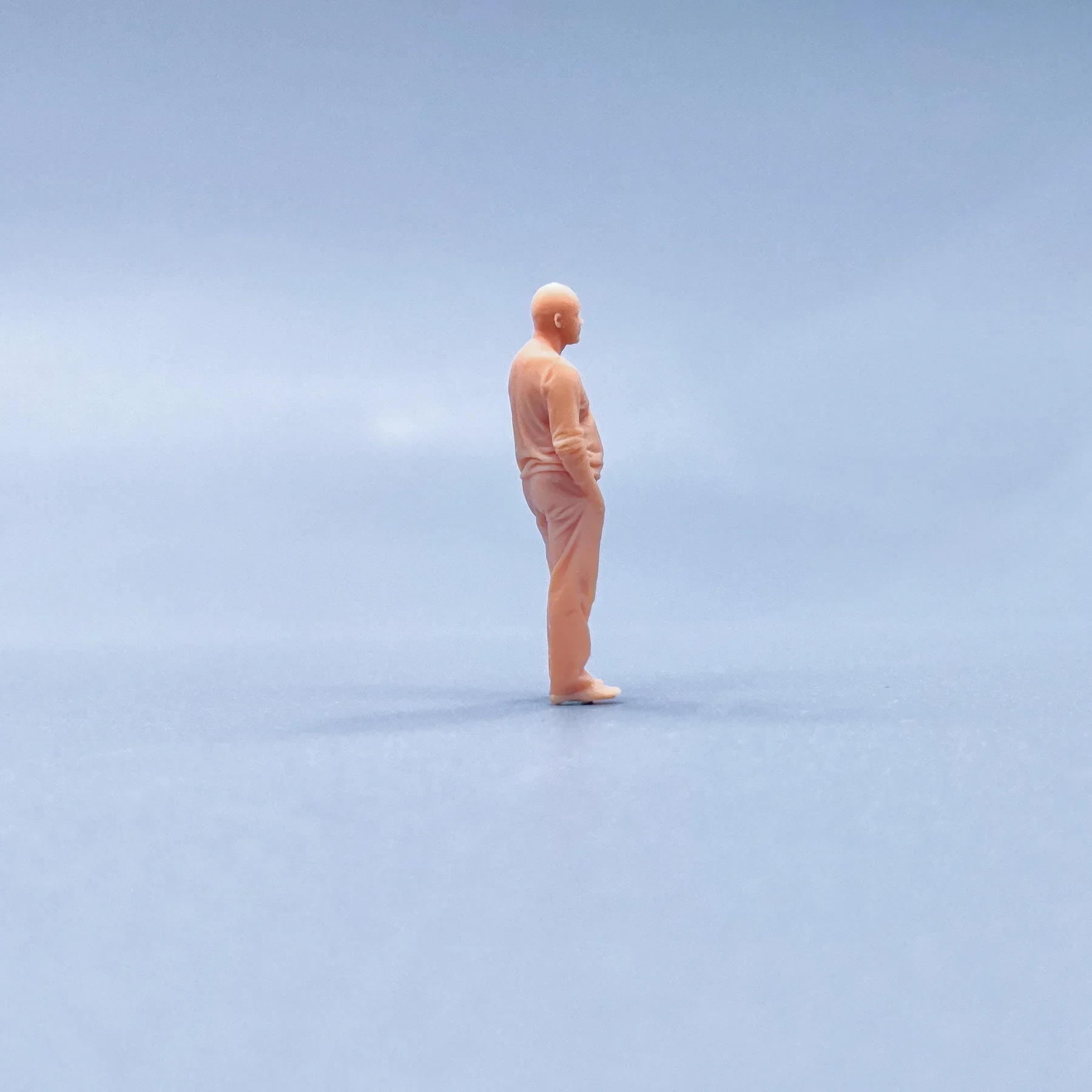 

1/64 1/43 Figurines Scale Model Resin Bald Sleeved Watch Male Uncolored Miniatures Diorama Hand-painted V128