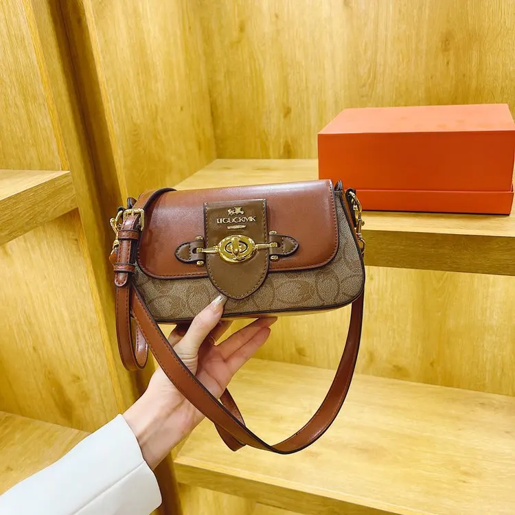 

Chic Designer Leather Tote Bag For Women Luxury Vintage Crossbody Handbag Large Capacity Unique Minimalist Diaper Bag