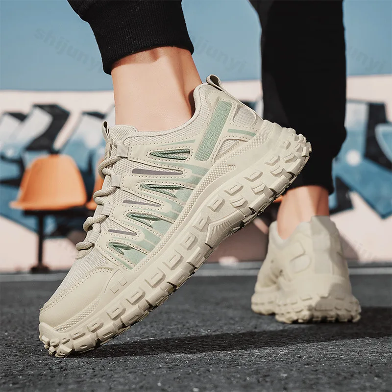 

Новинка весны 2024, мужская дышащая повседневная спортивная обувь с сеткой, модная трендовая обувь на толстой подошве, удобные низкие кроссовки на платформе