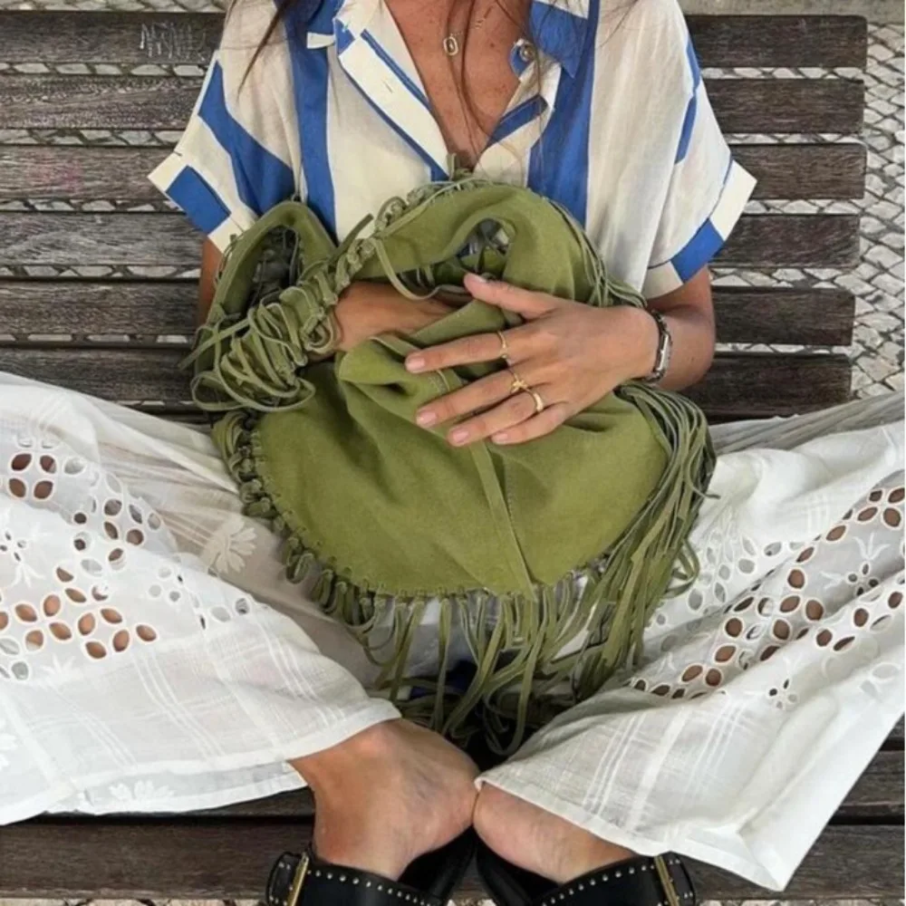 Nowe długie damskie torby na ramię z frędzlami Luksusowa torba ze sztucznego zamszu Designerskie torebki Half Moon Hobos Frosted Shopper Purses Female — zdjęcie 6