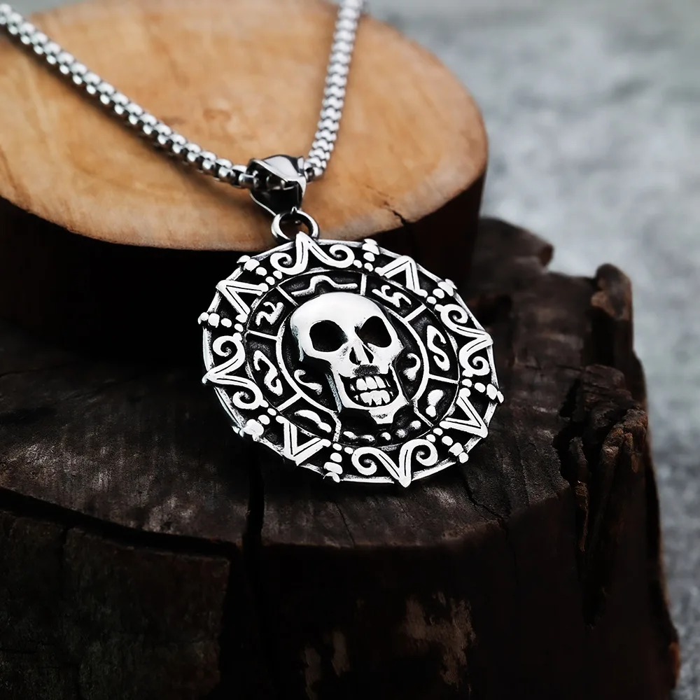 Pirates of The Caribbean Skull Vintage Pendant Ornament