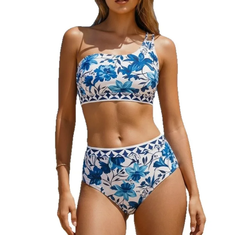 New sexy European and American bikini women, split swimsuit, high waist and thin beach vacation split swimsuit