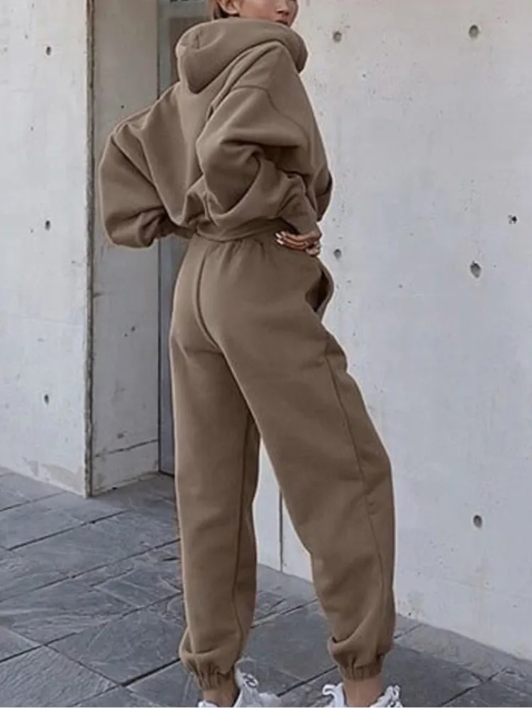 Felpa a maniche lunghe con cappuccio casual autunno e inverno Top Pantaloni sportivi Set da due pezzi Set di pantaloni semplici in tinta unita da donna