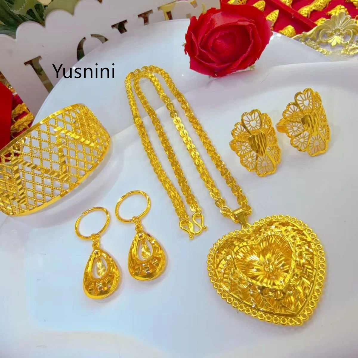 New Fashionable High end Dubai 24K Gold Plated Necklace Earrings Rings Bracelets Romantic Wedding Party Jewelry Set for Lovers 4