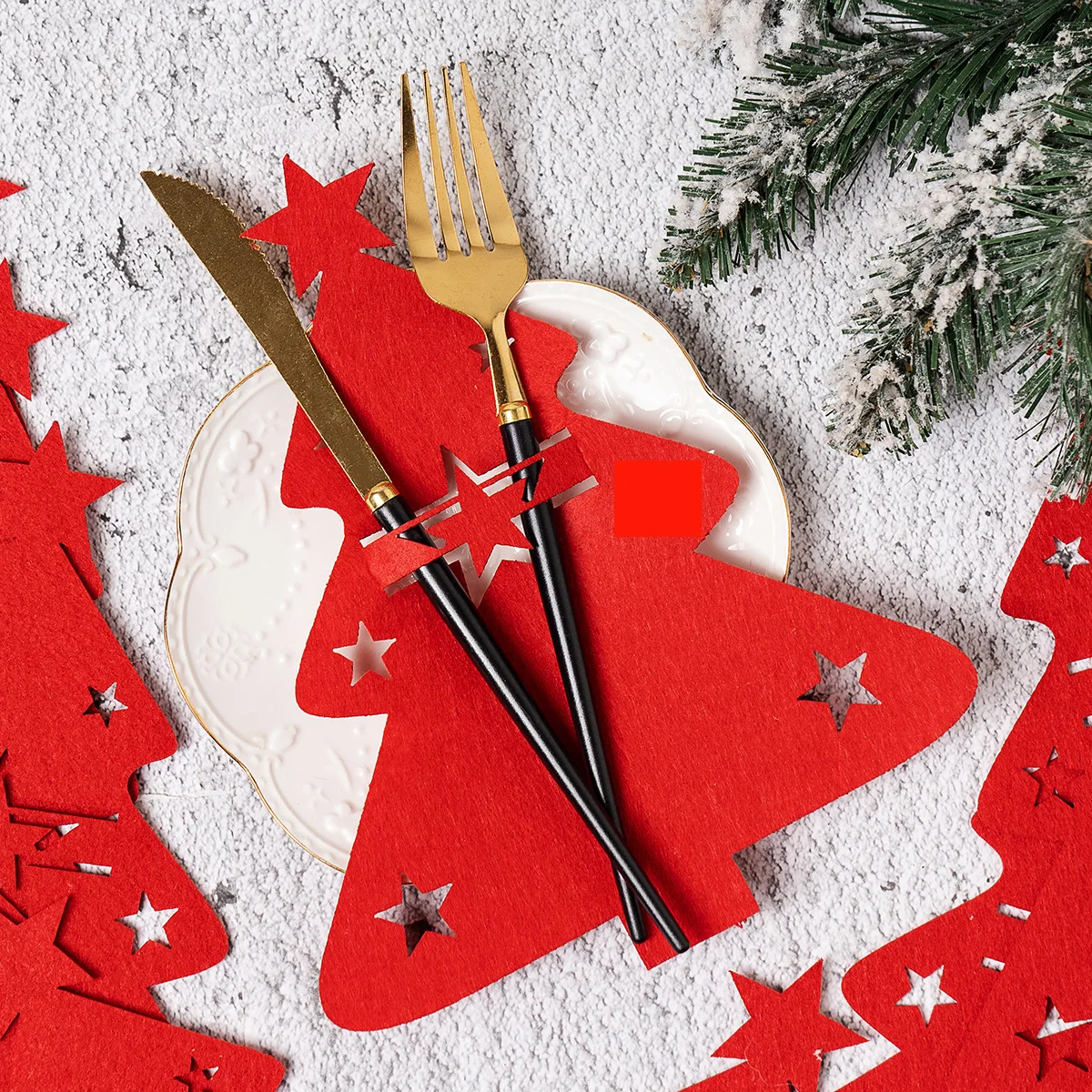 10/20pcs Red Green Xmas Tree Cutlery Knife Fork Spoon Covers Table Decor Christmas Tableware Pocket Holder Bags New Year Dinner